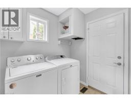 107 CHANDOS Drive - 38