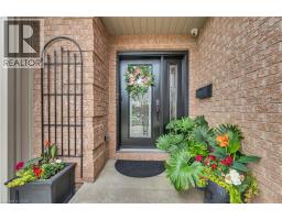107 CHANDOS Drive - 6