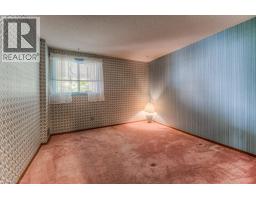 38 CHARNWOOD Court - 32