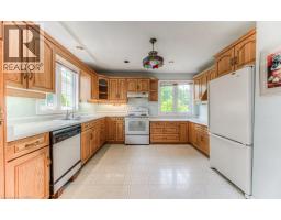 38 CHARNWOOD Court - 9