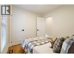 23 DRUMMOND Street - 24