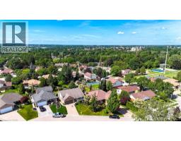 10 GLEN ABBEY Court - 46