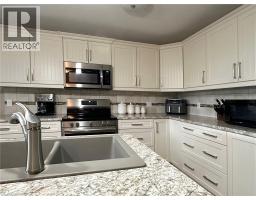 164 ANGLER Avenue - 16