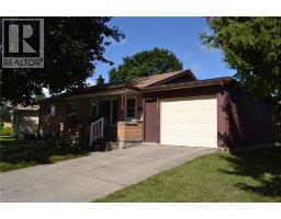 4 WEIGEL Avenue - 1