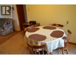 4 WEIGEL Avenue - 11