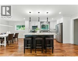 33 SHADYWOOD Crescent - 14