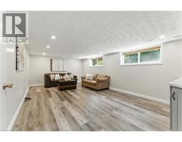 33 SHADYWOOD Crescent - 29