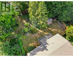 33 SHADYWOOD Crescent - 46
