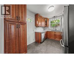 854 GUELPH Street - 14