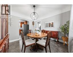 854 GUELPH Street - 17
