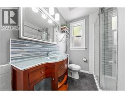 854 GUELPH Street - 20