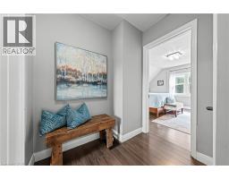854 GUELPH Street - 22