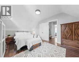 854 GUELPH Street - 26