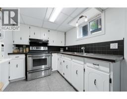 854 GUELPH Street - 32