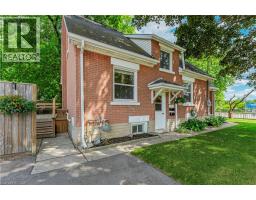 854 GUELPH Street - 36