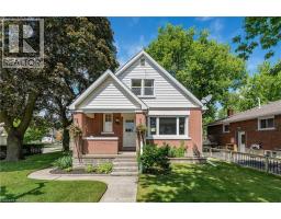854 GUELPH Street - 4