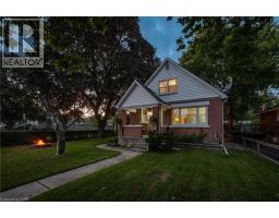 854 GUELPH Street - 5