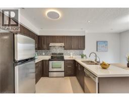 205 HOLBEACH Crescent - 11