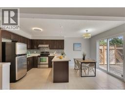 205 HOLBEACH Crescent - 12