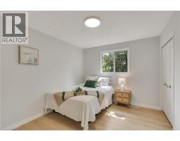 205 HOLBEACH Crescent - 22