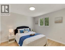 205 HOLBEACH Crescent - 23