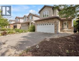 205 HOLBEACH Crescent - 3