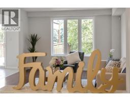 205 HOLBEACH Crescent - 5