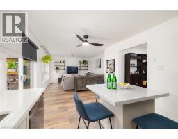 35 HOLLINRAKE Avenue - 11