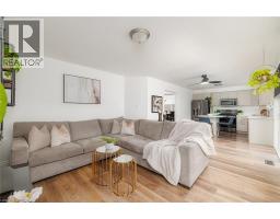 35 HOLLINRAKE Avenue - 13