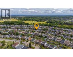 35 HOLLINRAKE Avenue - 32