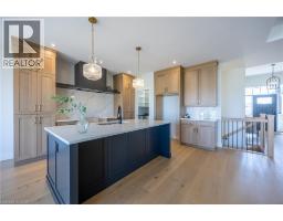 34 ANDREW Avenue - 14
