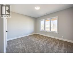 34 ANDREW Avenue - 28