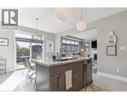 11 SECINARO Avenue - 12