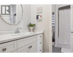 11 SECINARO Avenue - 28