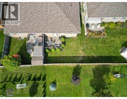 242 HUTTON Street E - 3