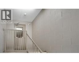 950 HIGHLAND Road W UnitNo. 6 - 5