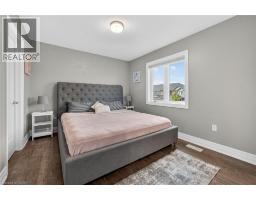 34 NIESON Street - 23