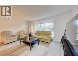 19 HILLBROOK Crescent - 4