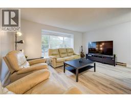 19 HILLBROOK Crescent - 5