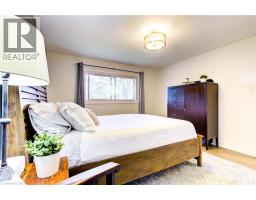 20 TAYLOR Crescent - 25
