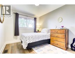 20 TAYLOR Crescent - 26