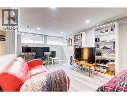 20 TAYLOR Crescent - 35
