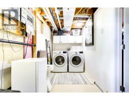 20 TAYLOR Crescent - 38