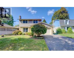26 LEWIS Crescent - 1