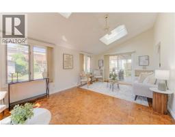 26 LEWIS Crescent - 15
