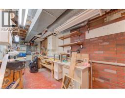 26 LEWIS Crescent - 35