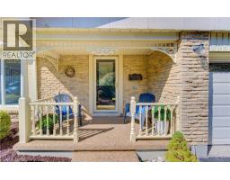 26 LEWIS Crescent - 4
