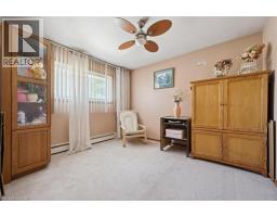 136 FAIRWAY Road N - 16