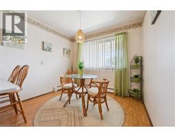 136 FAIRWAY Road N - 18