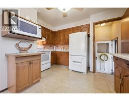 136 FAIRWAY Road N - 20
